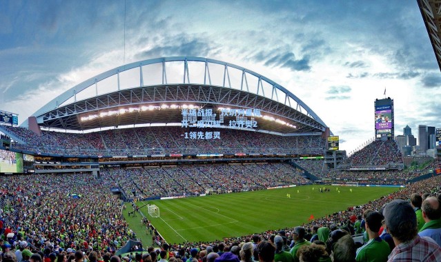 壹号娱乐app下载|半场战报，坎切列里梅开二度闪耀，拉齐奥2-1领先都灵